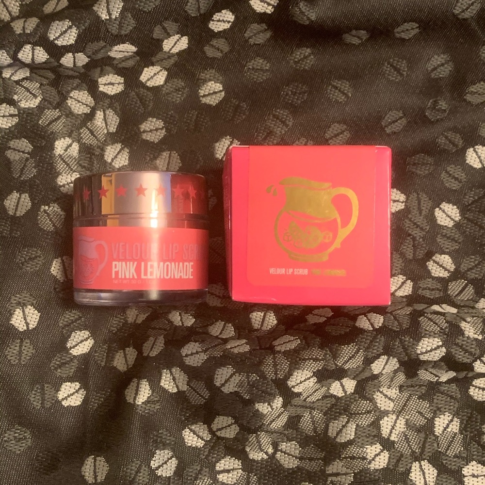 Jeffree Star Lip Scrub “Pink Lemonade”
